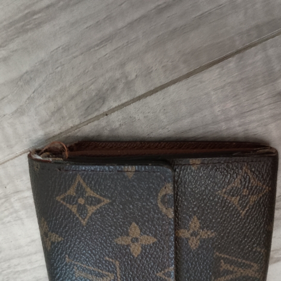 Louis Vuitton Long Wallet - Picture 3 of 12